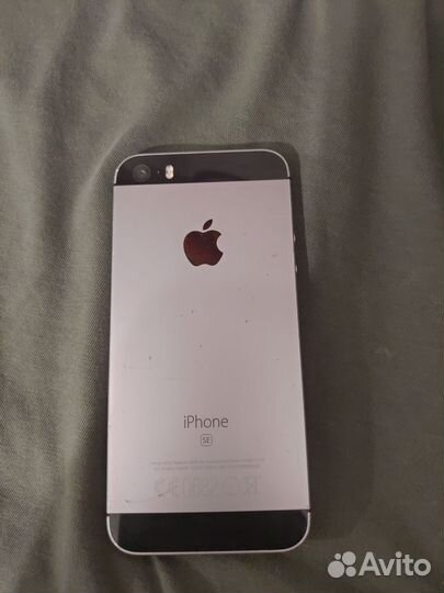 iPhone SE, 32 ГБ
