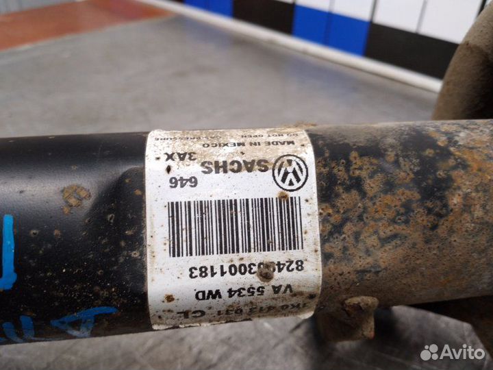 Стойка передняя левая Volkswagen Jetta 5 BSE 2006