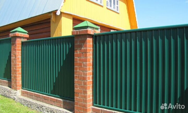 Забор из профнастила для дома быстро