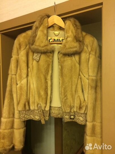 Куртка женская из меха норки с отделкой из соболя