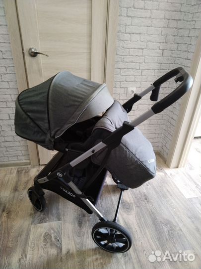 Прогулочная коляска luxmom