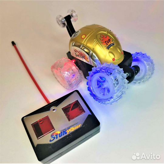 Машинка Перевертыш на пульте управления