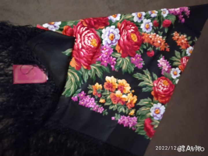 Павловопосадский платок День Победы