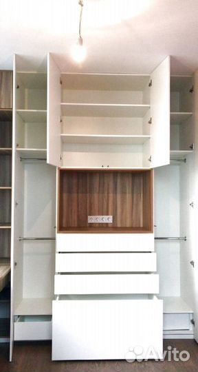 Рабочая зона у окна