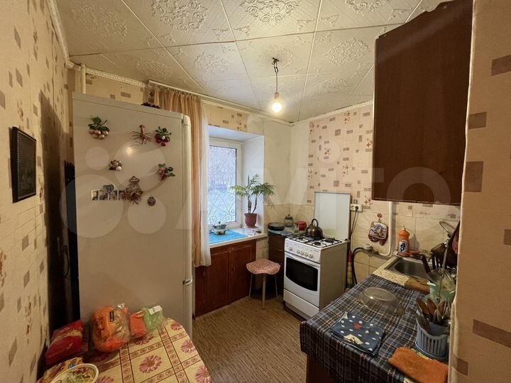 Доля в 2-к. квартире, 40,6 м², 1/5 эт.