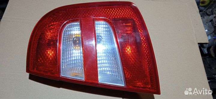 Фонарь задний правый Шкода Фабия
