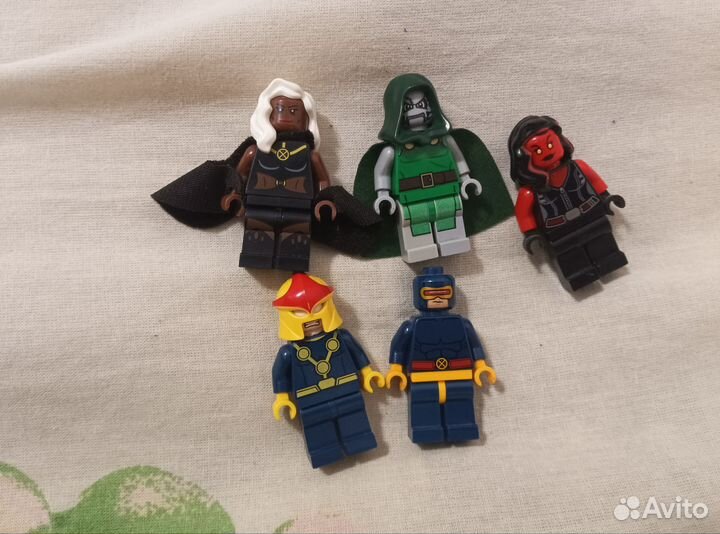 Lego на доставку