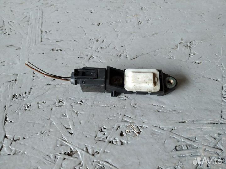 Датчик удара Mercedes E-Class W211