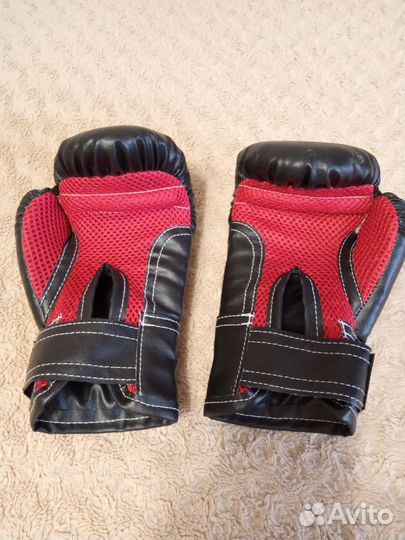 Продам боксерские перчатки детские