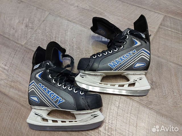 Коньки хоккейные