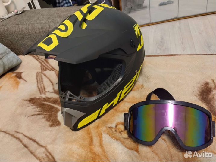 Шлем кроссовый