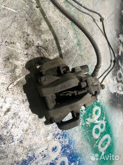 Суппорт задний правый Mercedes S-Class W221