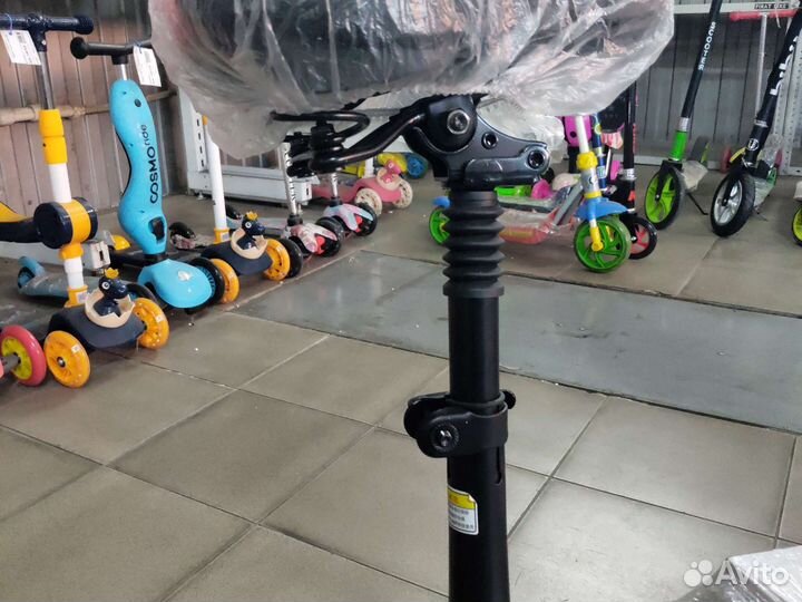Электросамокат с сиденьем