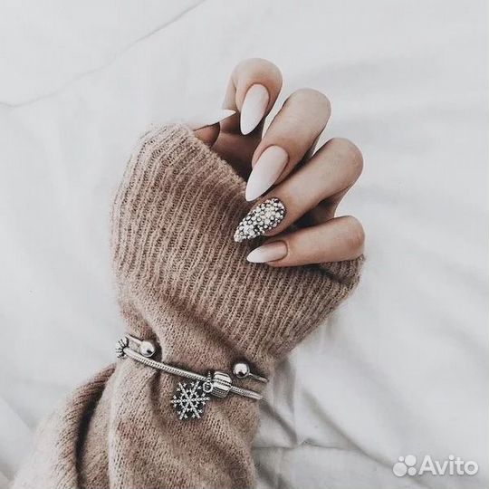 Наращивание ногтей