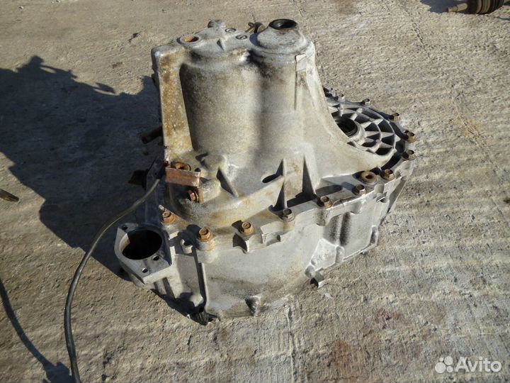 Коробка передач Nissan X-Trail (T30) 2.2 DCI