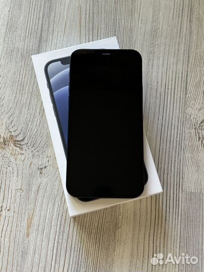 iPhone 12, 64 ГБ