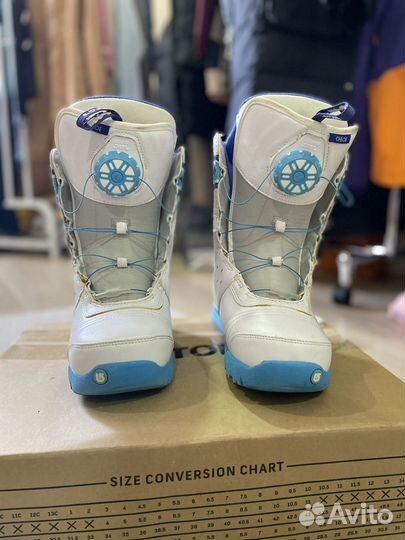 Сноубордические ботинки Burton Chloe