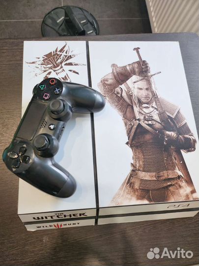 Sony PS4 slim