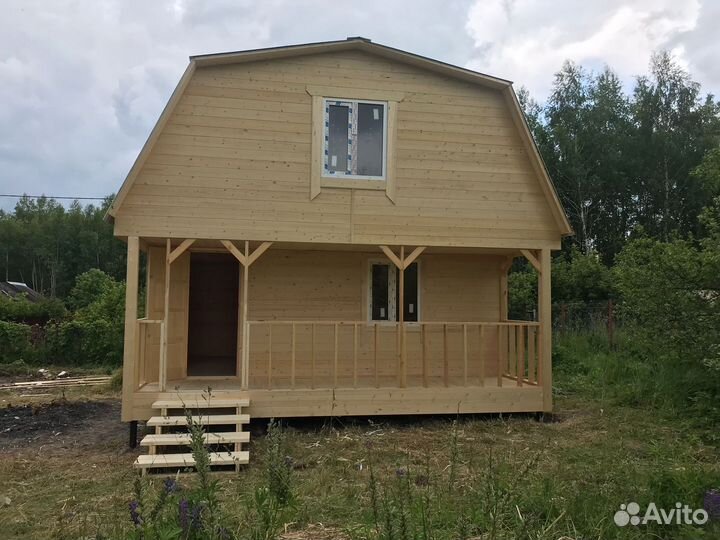 Дачный дом с мансардой