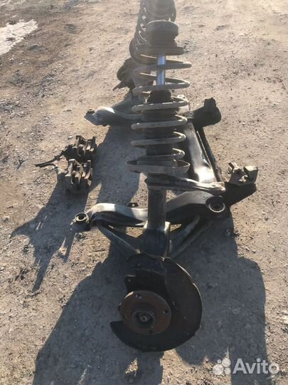 Передняя стойка в сборе Audi 80 B3 L R