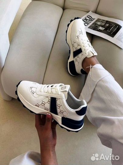 Кроссовки женские новые весна