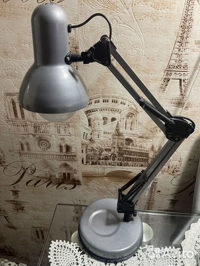 Лампа настольная