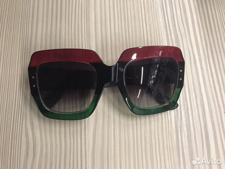 Солнцезащитные очки новые