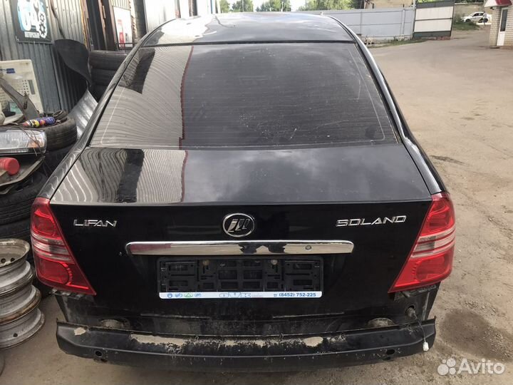 Стекло заднее