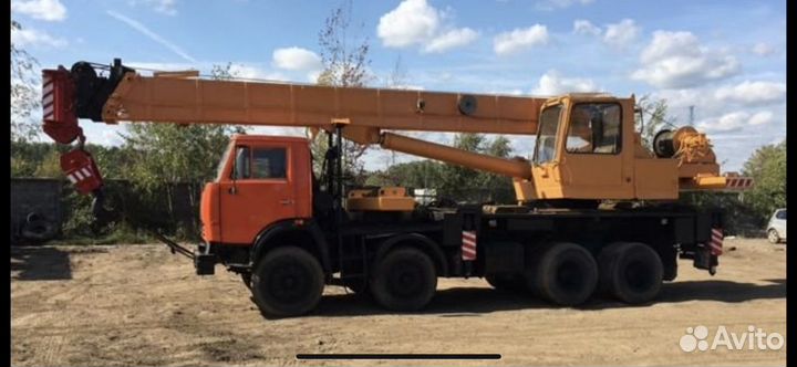 Автокран 32т
