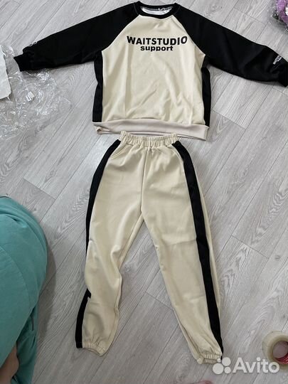 Спортивный женский костюм новый