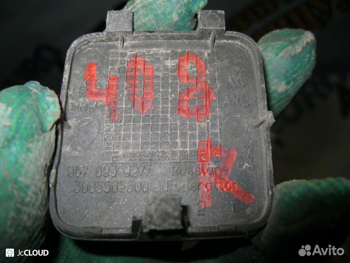 Заглушка буксировочного крюка на peugeot 408 Sedan