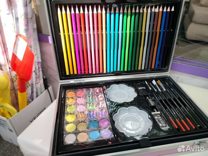 Юный художник набор для творчества чемодан