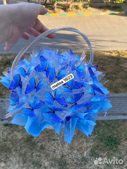 Бабочки в карзинке