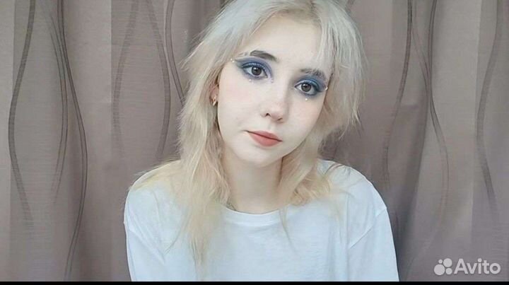 Модель на макияж