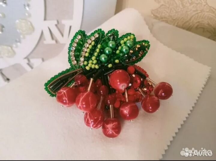 Брошь ручной работы