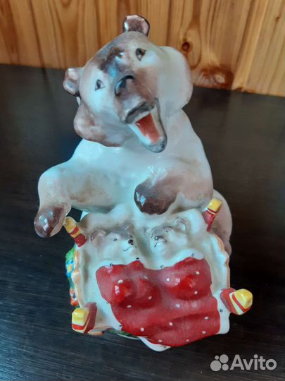 Медведица с медвежатами/ Колыбельная фарфор лфз