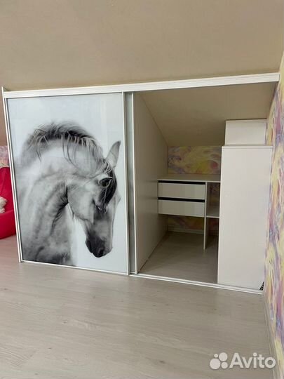 Шкаф двухстворчатый