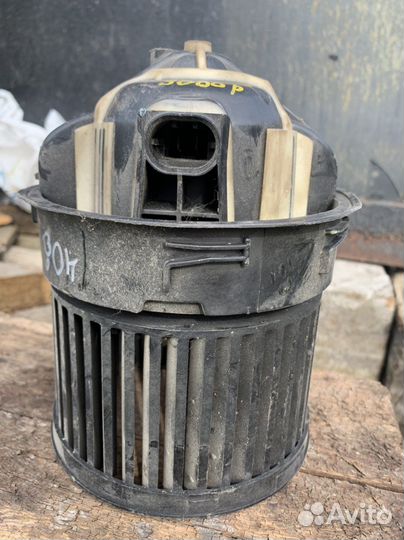 Моторчик печки Peugeot 408