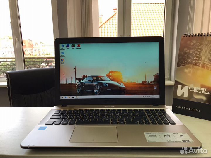 Ноутбук Asus для учёбы и просмотра кино SSD 128Gb