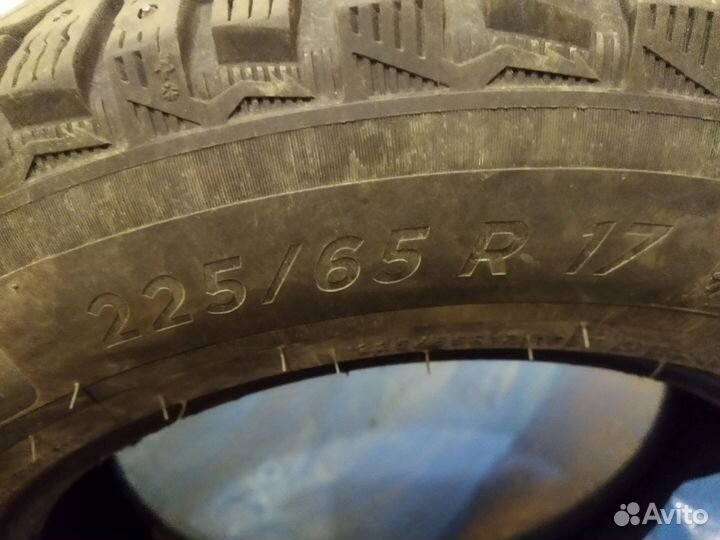 Michelin X-Ice North 4 SUV 225/65 R17