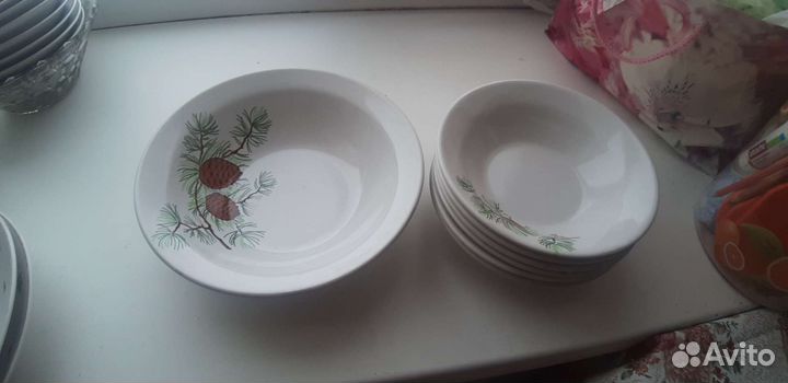 Посуда: стаканы, чашки, тарелки, керамика разная