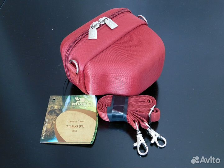 Чехол для фотоаппарата riva 7117XS PS красный