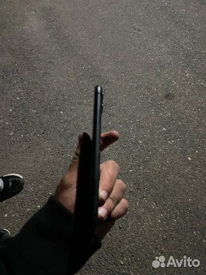 Телефон iPhone 11