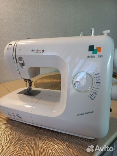 Швейная машина Astralux 590