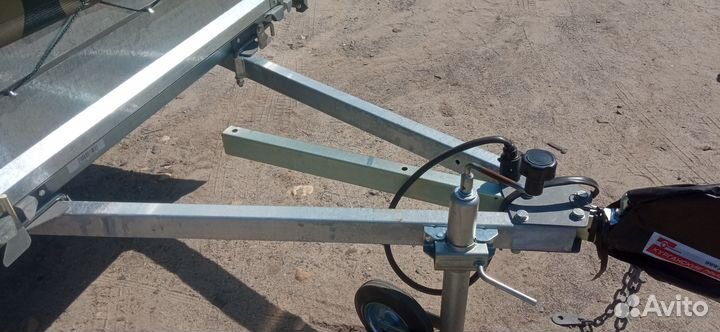 Легковой прицеп 