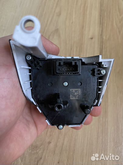 Блок кнопок в руль Kia Rio 4