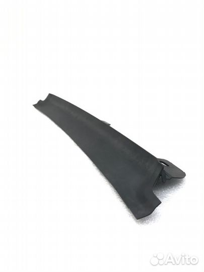 Уплотнитель капота Bmw X1 E84 2013