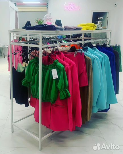 Вешалка для магазина/стеллаж для магазина