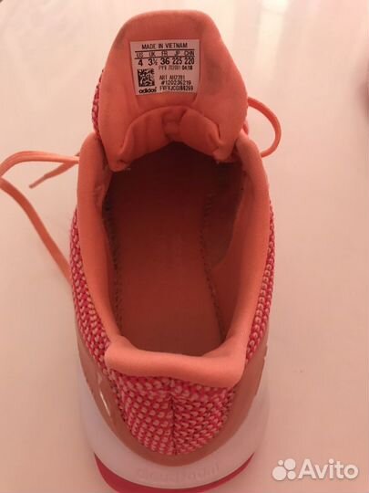 Фирменные кроссовки adidass