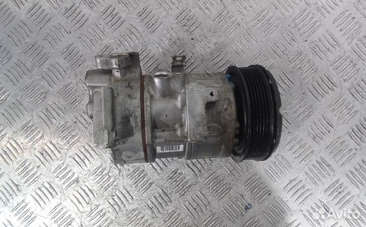 Компрессор системы кондиционирования Toyota Avensi